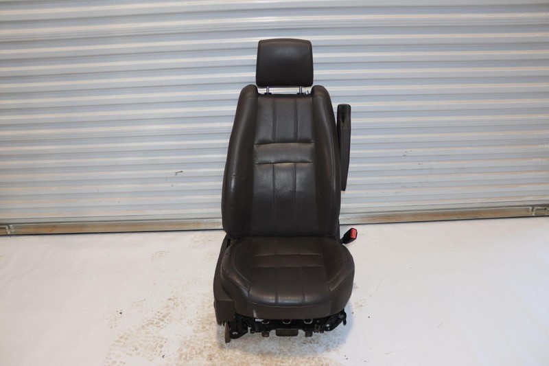 2010-2011 RANGE ROVER SPORT L320 FRONT RIGHT SIDE SEAT LEATHER W/ HEATED OEM