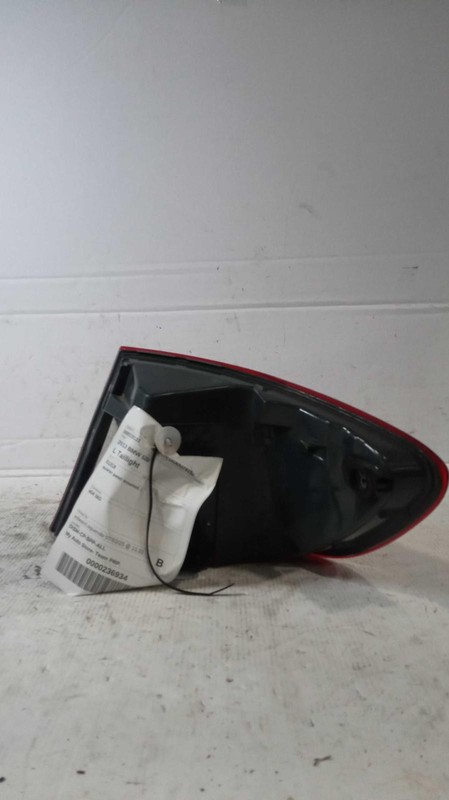Used Left Tail Light Assembly fits: 2013 Bmw 535I quarter panel mounted Left Gra