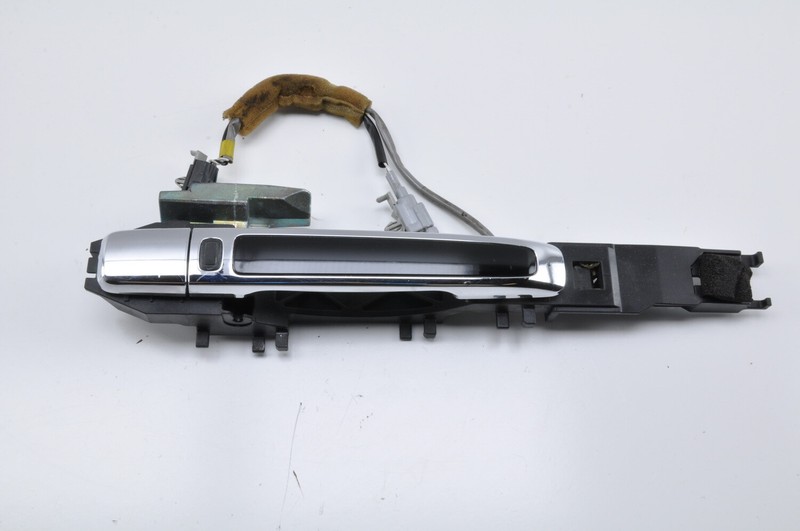 INFINITI M35 M45 FrontRight RH Door Handle OEM 2006 - 2010