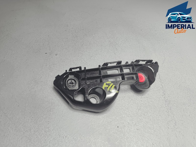2018 - 2024 TOYOTA CAMRY FRONT BUMPER LEFT RETAINER MOUNT BRACKET BRACE OEM