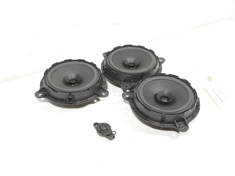 16-22 Infiniti Q50 Front or Rear Non Bose Door Speaker Assembly OEM Set 4