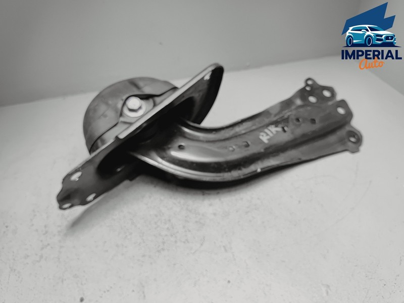 TOYOTA CAMRY 2018-2024 REAR PASSENGER SIDE TRAILING CONTROL ARM BRACKET OEM
