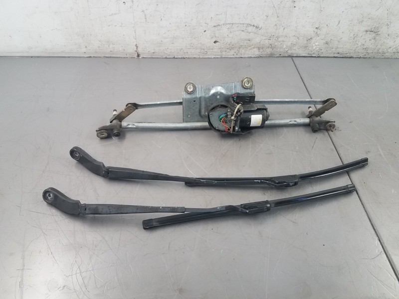 2000 Dodge Dakota R/T Xcab Windshield Wiper Motor / Arms #6021 Q4