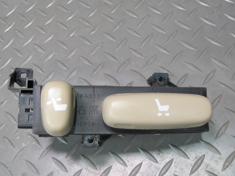 2005-2007 LEXUS UZJ120L GX470 FRONT RIGHT PASSENGER SIDE SEAT ADJUSTMENT SWITCH