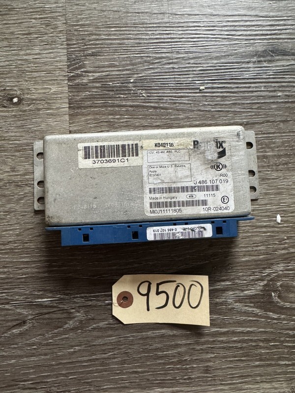 BENDIX ABS CONTROL MODULE - P/N: 3703691C1 K040116 0468107019