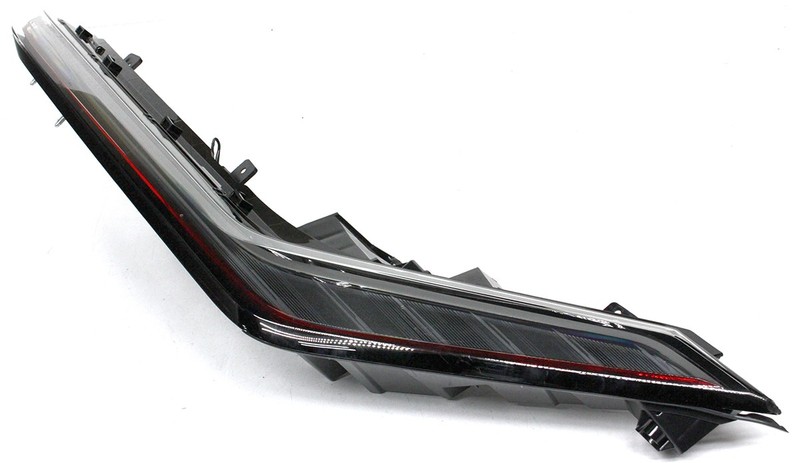 OEM Right Passenger Side LED Tail Lamp For Cadillac LYRIQ 86803231 Lens Chip