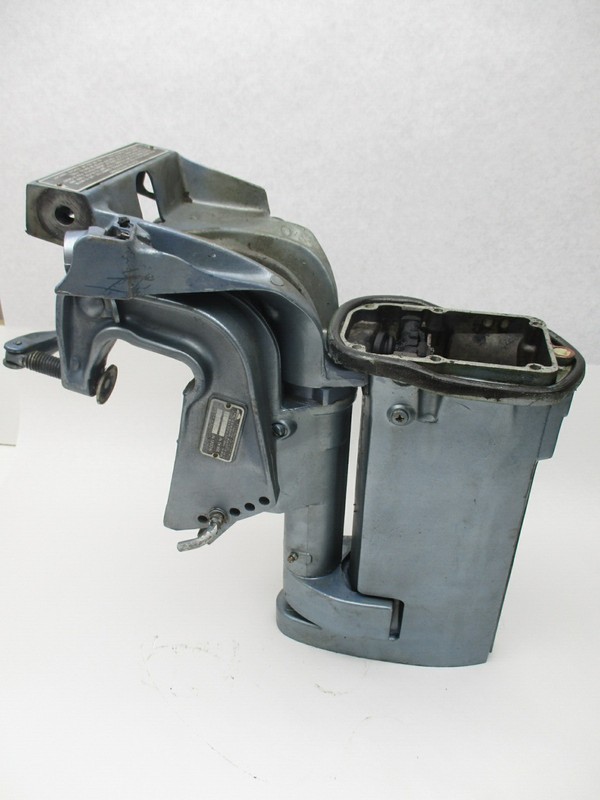 0391578 Johnson Evinrude 1974-1988 Complete 15" Midsection 9.9HP 391578