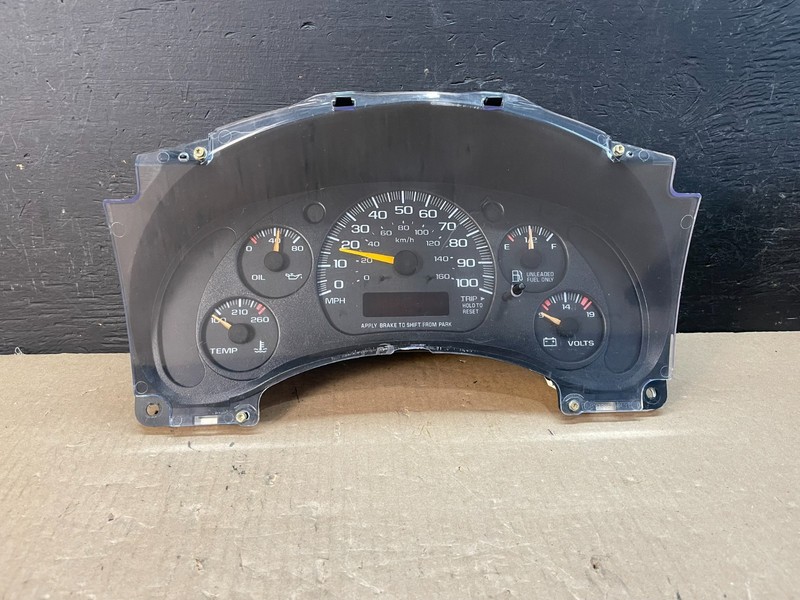 1996 to 2000 Chevrolet Express Speedometer Cluster Gauge OEM AE3381 DG