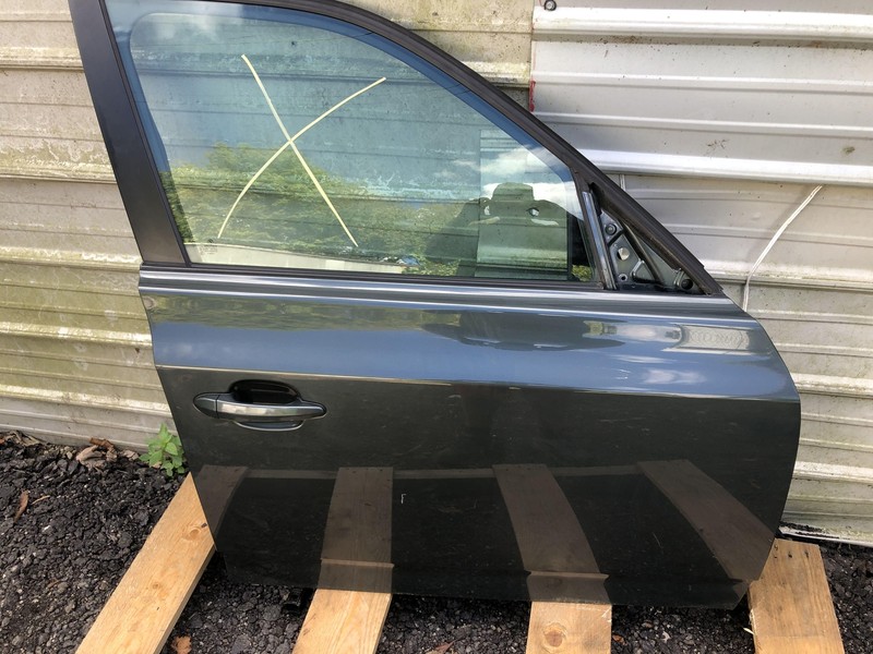 04-10 BMW X3 Front Passenger Right Door Assembly Highland Green Oem #
