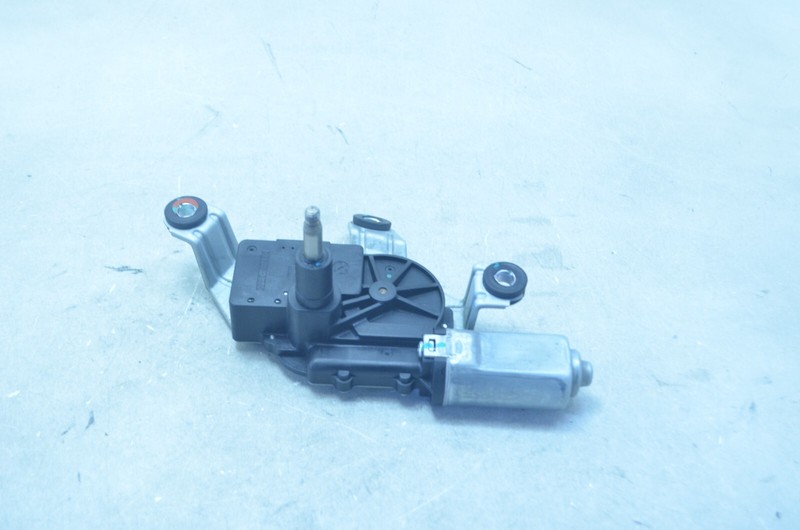 10-16 CADILLAC SRX REAR WINDSHIELD WIPER MOTOR OEM