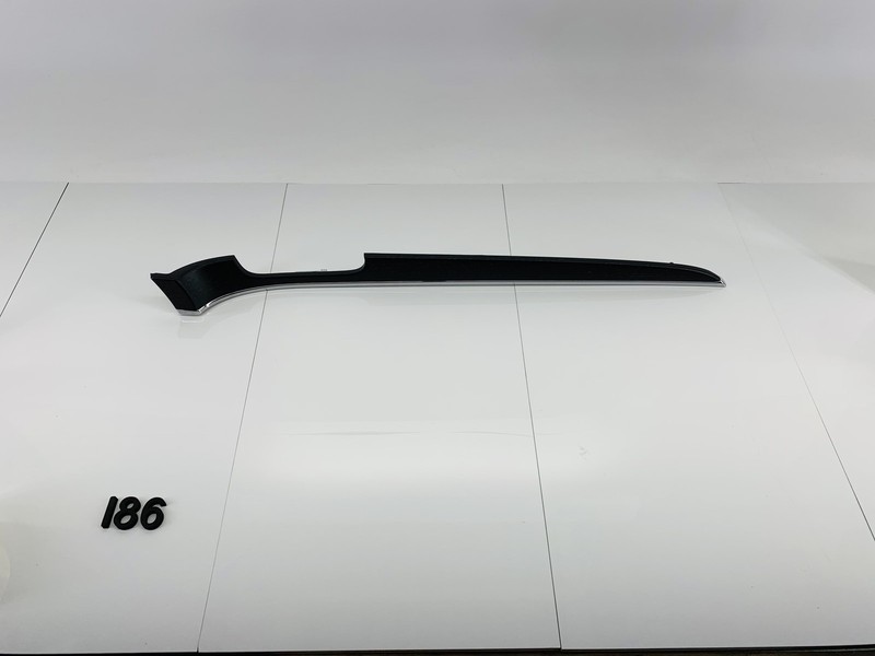 15-16 JEEP GRAND CHEROKEE FRONT LEFT DRIVER SIDE DOOR PANEL TRIM COVER OEM