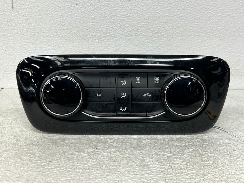 ⭐20-25 BUICK ENCORE GX DASH A/C HEATER CLIMATE CONTROL SWITCH PANEL OEM LOT2695