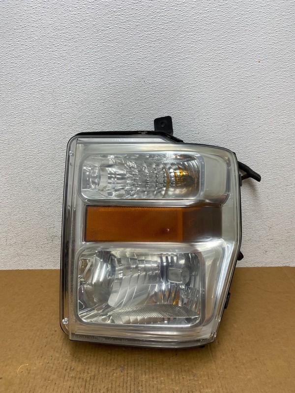 2008 to 2010 Ford F250 Super Duty Left Driver LH Side Headlight AD9329 DW