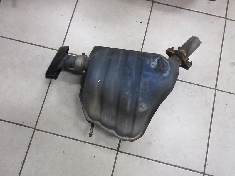 2015-2020 Jeep Grand Cherokee OEM Left Muffler Exhaust Resonator 68304915