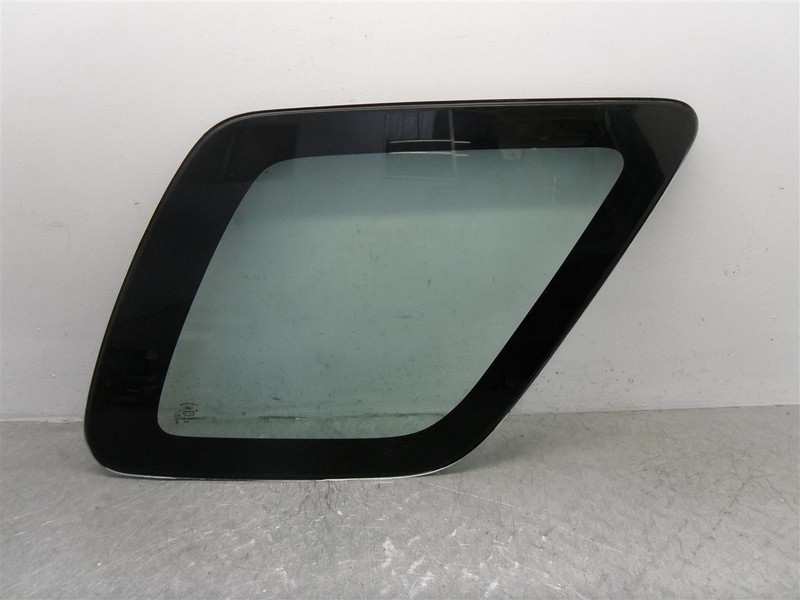 2001 FORD ESCAPE PASSENGER SIDE TINTED QTR GLASS OEM 284-05607BR