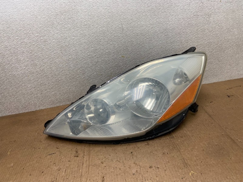 2006 to 2010 Toyota Sienna Left Driver Lh Side Headlight Halogen AA8227 DW