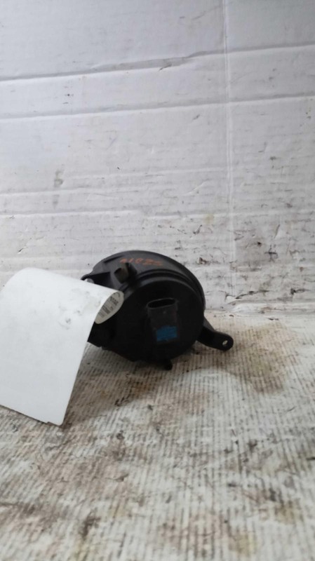 2015 AUDI Q7 Left Fog Light Assembly Grey OEM 193775, 85K Miles, AS-IS