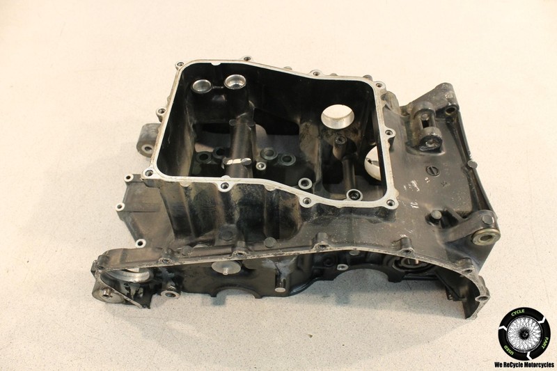 1984 Honda V65 Sabre VF1100 S LOWER ENGINE BOTTOM CRANKCASE CRANK CASE MOTOR VF