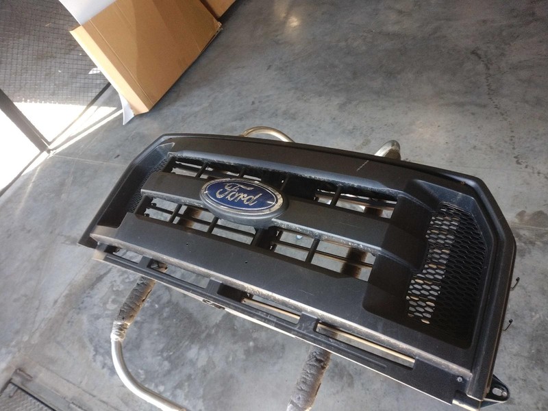 2016 Ford F150 Pickup Grille OEM Black FL3Z8200AA Used 108k Miles