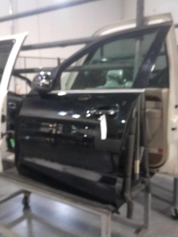 2015 Mercedes-Benz ML-Class Left Front Door Black OEM 542180 110k Miles