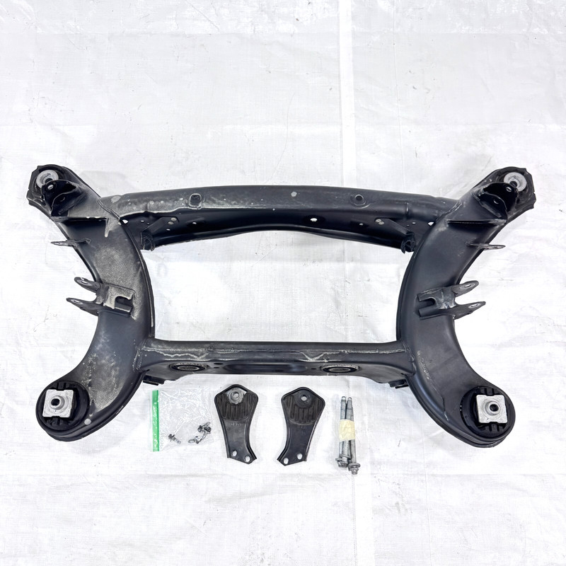 2008-2014 MERCEDES W204 C250 REAR SUB FRAME CROSSMEMBER CRADLE ASSEMBLY OEM