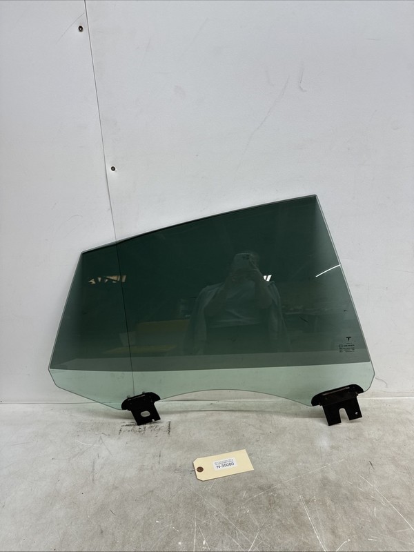 12-20 OEM Tesla Model S Rear Right Side Door Window Glass 43R-001074 35080 S1