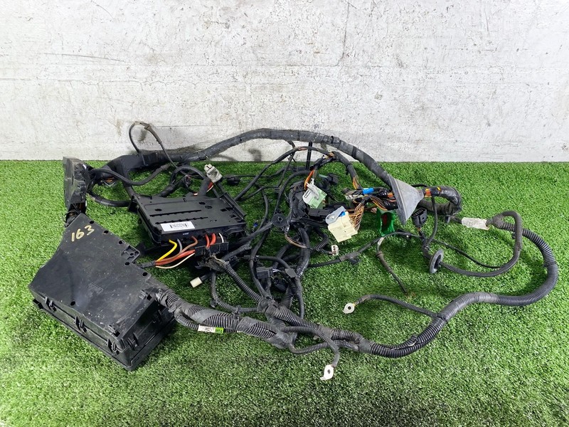 16-18 FORD FOCUS 2.0L FWD ENGINE BAY WIRE WIRING HARNESS LOOM W/ FUSE BOX OEM