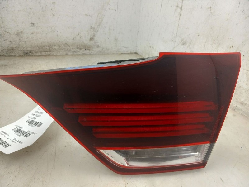 13 14 15 16 17 LEXUS LS460 PASSENGER RIGHT TAIL LIGHT DECKLID MOUNTED