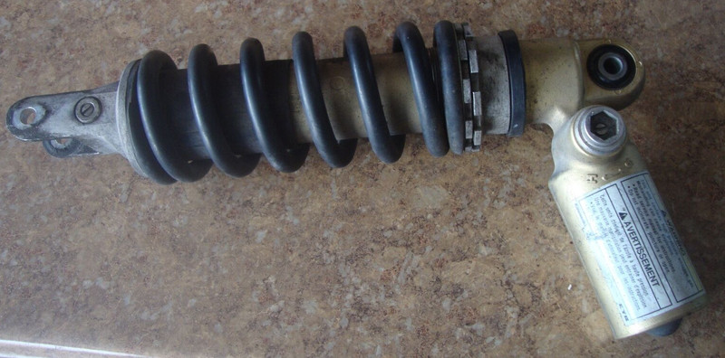 2002 Kawasaki Ninja ZX600 ZX 600 ZX600J J1 Rear Shock Mono Center Uni Spring