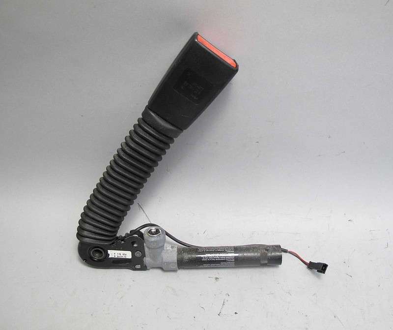 2010-2013 BMW F10 5-Series Right Front Passenger Lower Seat Belt Buckle OEM