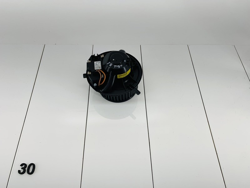 17-18 VOLKSWAGEN TIGUAN LIMITED DASH DASHBOARD AIR VENT BLOWER FAN MOTOR OEM