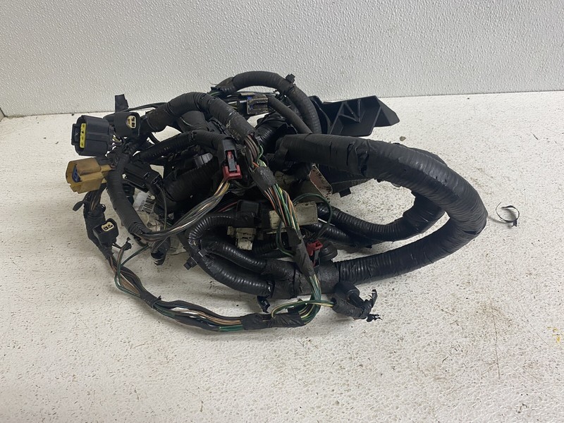 1 CUT WIRE 2007 Chevy Express G2500 2WD 4.8 Auto Engine Wiring Harness Plug