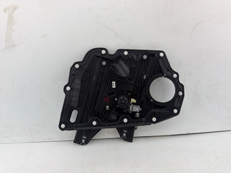 20-25 FORD ESCAPE FRONT RIGHT DOOR WINDOW MOTOR REGULATOR CARRIER W/MOTOR OEM