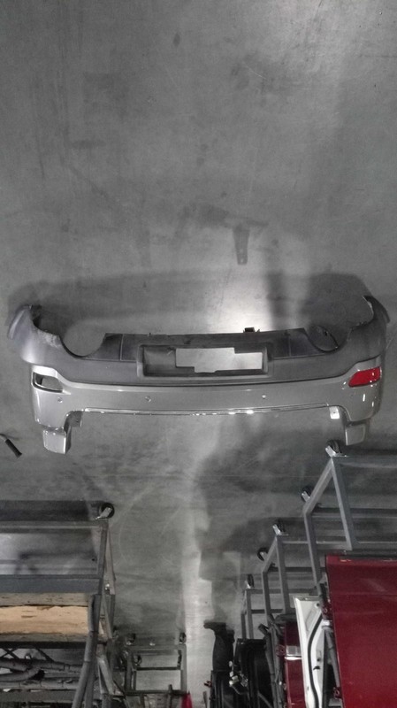 2011 Jeep Grand Cherokee Grey Bumper Assembly OEM Used 140K Miles NJ25-22290