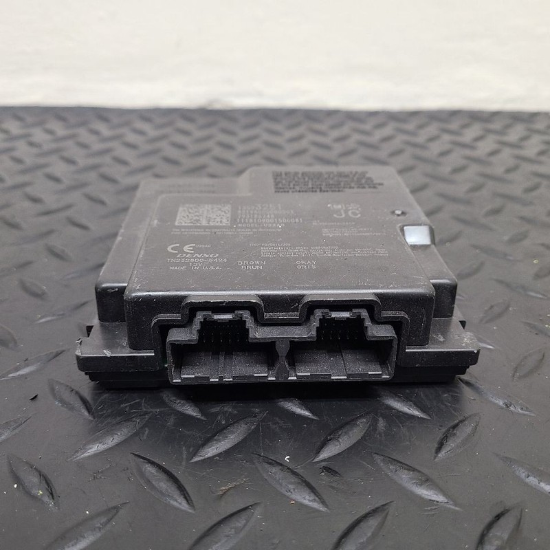18-20 Chevrolet Traverse Keyless Entry Control Module Unit OEM 13523251