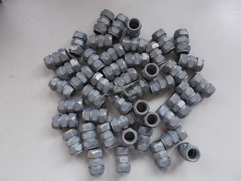 India 1/2" Compression Couplings, Lot of 46 *FREE SHIPPING*