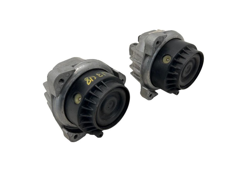 2008-2012 BMW 550i Left And Right Front Engine Motor Mount Support Set Of 2