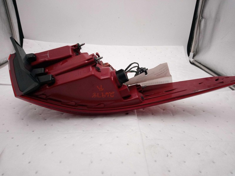 2018 Hyundai Accent Right Tail Light Assembly Blue Used 665220 HAZING 135K