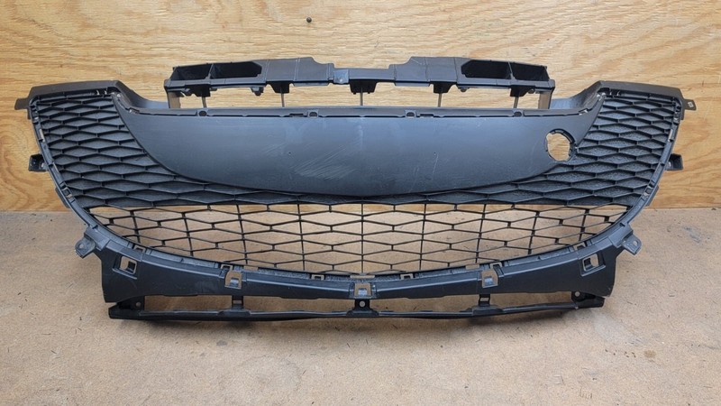 2010 2011 MAZDA 3 Front Bumper Grille Mounted Center Trim CAPA