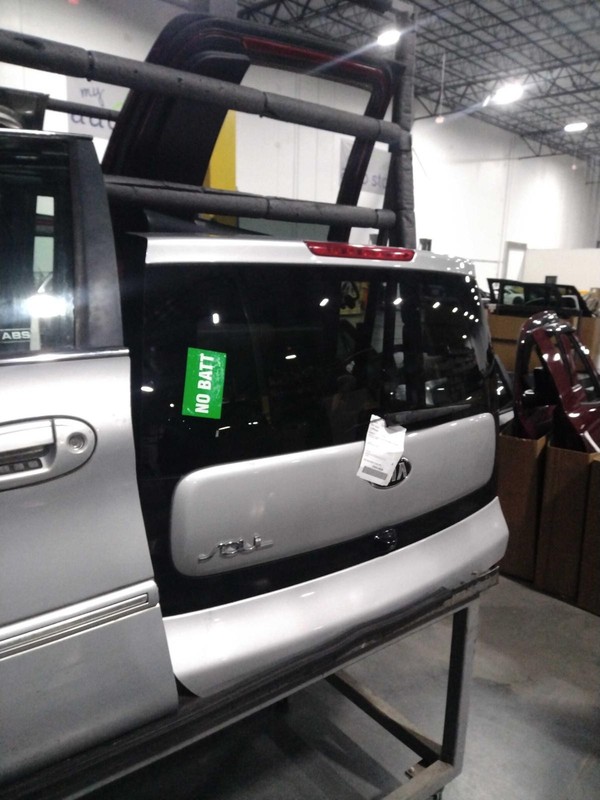 Used Deck Lid fits: 2017 Kia Soul w/privacy tint glass w/rear view camera w/o Hi