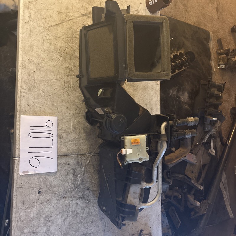 99 - 04 FORD F250 F350 UNDER DASH HEATER CORE AIRBOX HOUSING ASSEMBLY