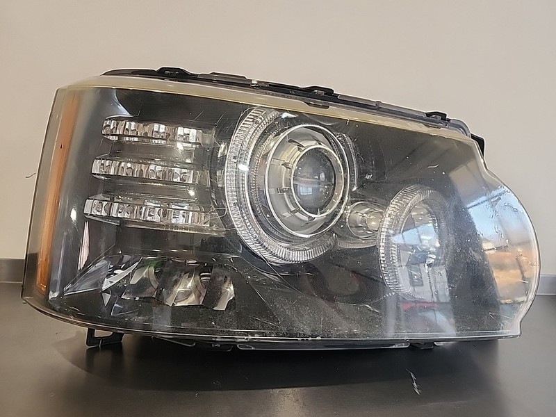 AH4213W029CB || 2010 Thru 2012 Land Rover Range Rover Right Xenon Hid Headlight