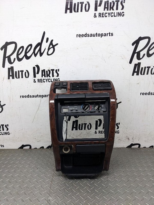 96-02 TOYOTA 4RUNNER CENTER CONSOLE RADIO DASH TRIM PANEL BEZEL 1194986