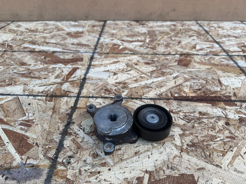 INFINITI QX30 2017-2019 OEM ENGINE MOTOR BELT TENSIONER IDLER PULLEY ASSEMBLY