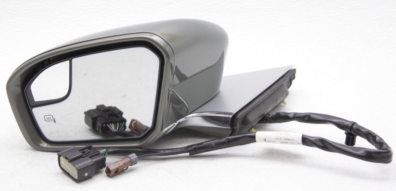 OEM Lincoln Continental Left Side View Mirror GD9B-17683-KG5HGM Cover Scratches