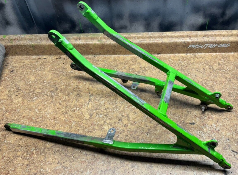 1993 Kawasaki KX125 F Dirt Bike OEM SUBFRAME REAR BACK SUB KX125F KX 125 Z10