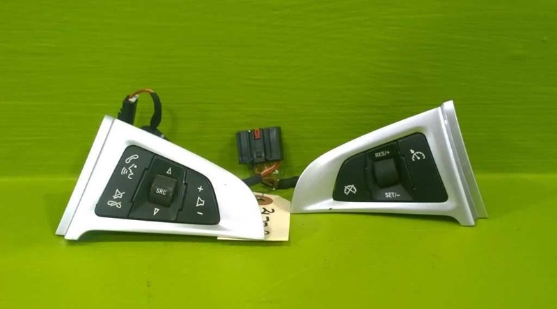10 11 EQUINOX PHONE AUDIO CRUISE CONTROL WHEEL SWITCH OEM 3677-8