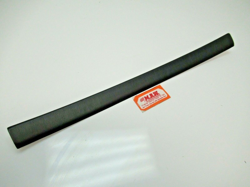 REAR HATCH TRIM PANEL BACK GLASS CENTER WINDOW 94 95 96 97 98 99 CELICA LIFTBACK