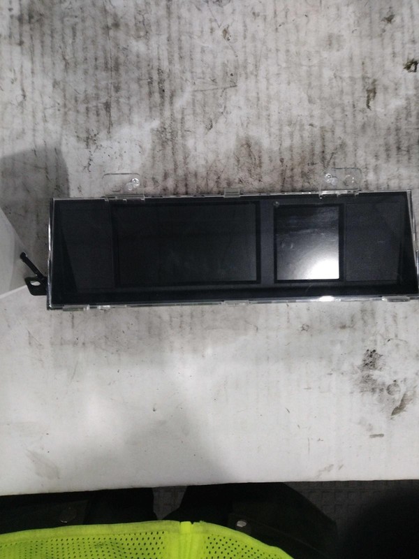 2015 Subaru XV Crosstrek Infotainment Display OEM Black 100K Miles NJ25-21391