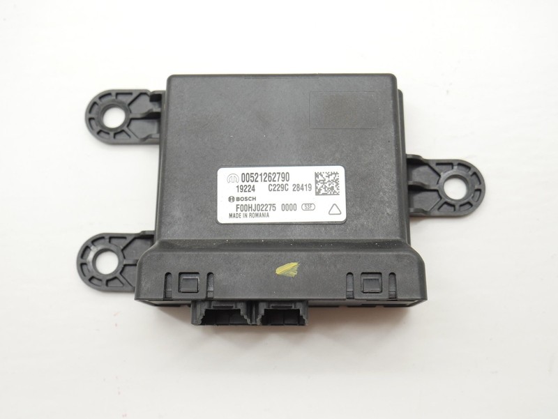 2020 Alfa Romeo Stelvio Network Gateway Control Module ECM Unit 00521262790 OEM